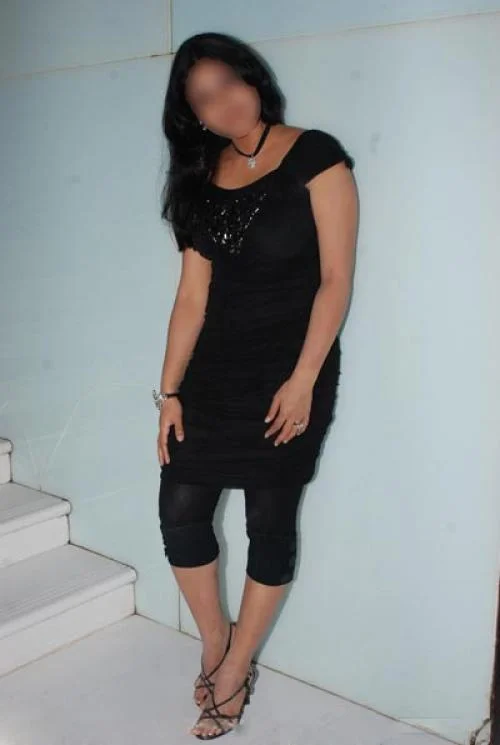 Call Girls Kaiserganj